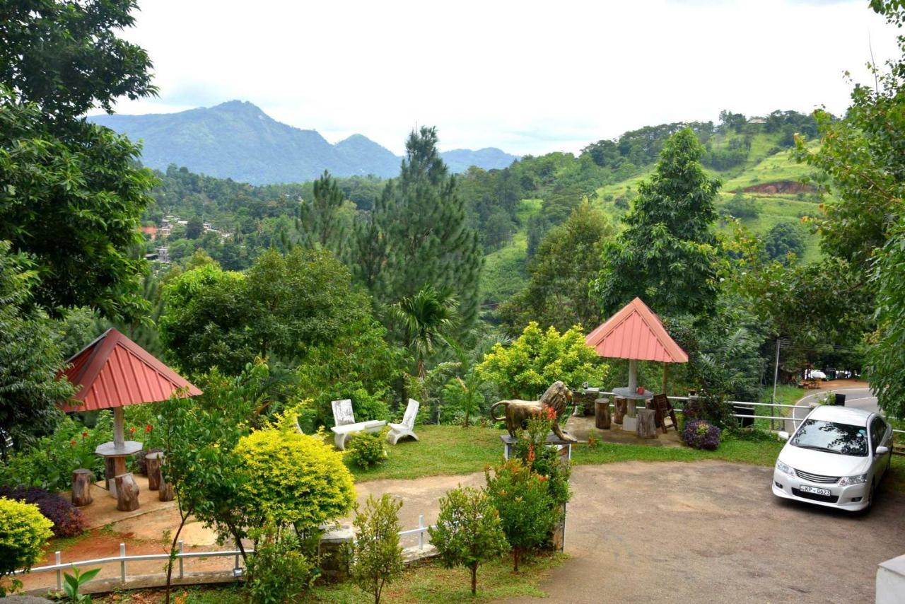 Hotel H2O Gampola Exteriör bild