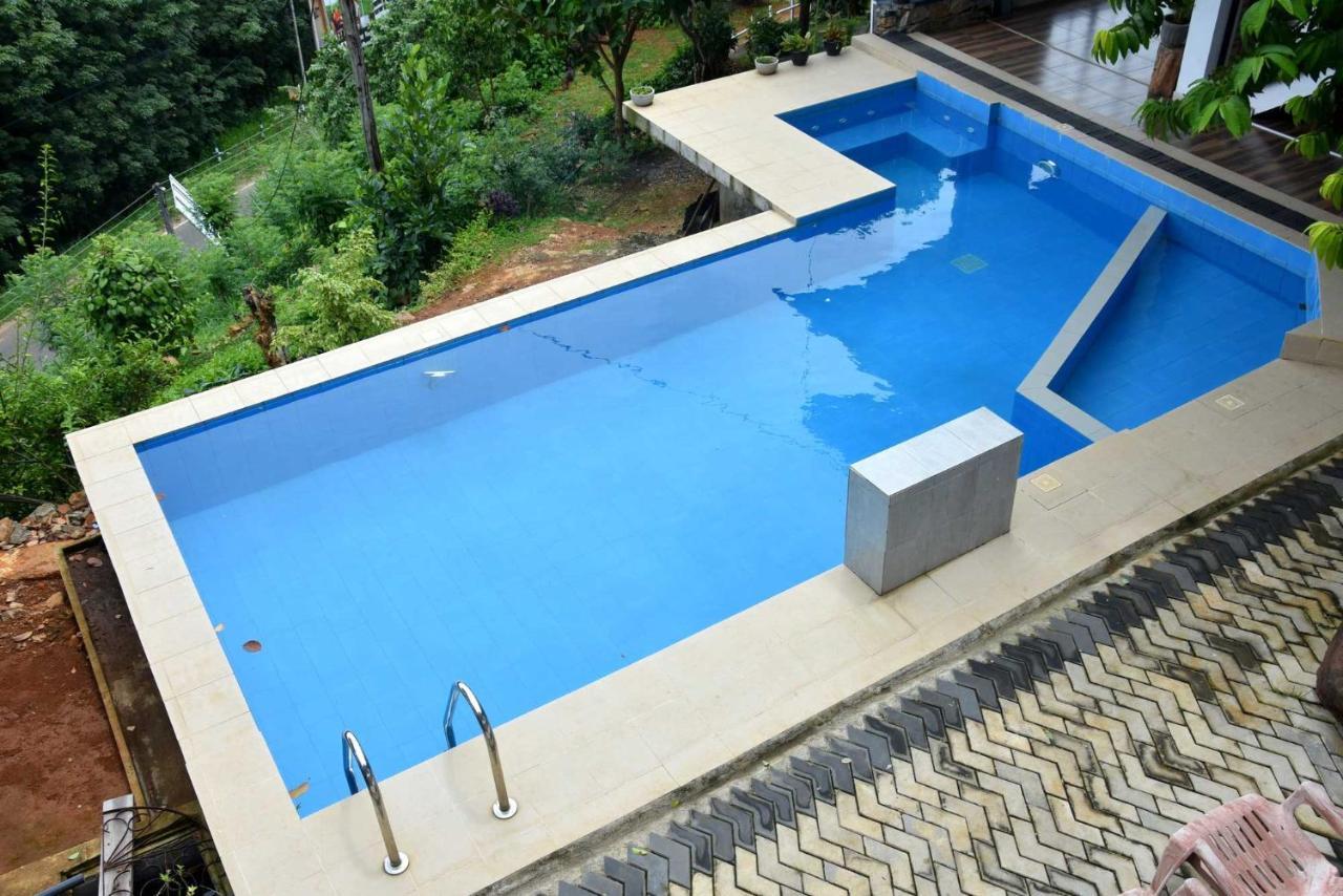 Hotel H2O Gampola Exteriör bild